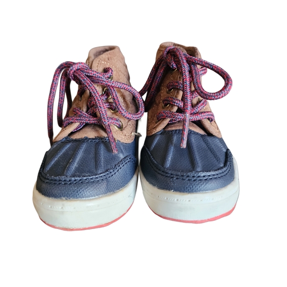 OshKosh B'gosh Navy and Tan Kids Boots - Picture 1 of 5